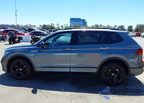 2023 Volkswagen Tiguan 2.0T Se R-Line Black z USA, uszkodzony, nr VIN 3VVCB7AX6PM025036